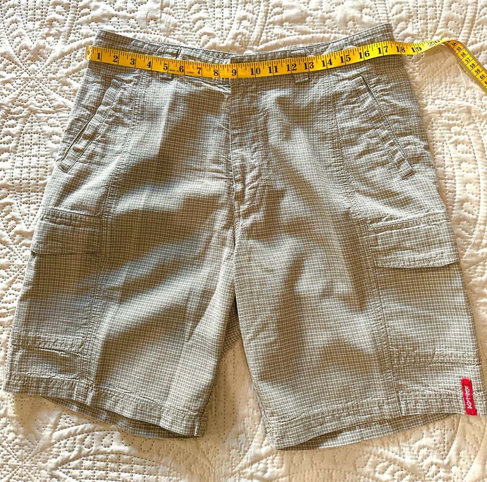 Tommy Bahama Relax Brown Check Flat Front/Cargo shorts Men’s 33